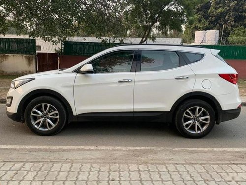 Used 2016 Hyundai Santa Fe AT for sale in New Delhi 