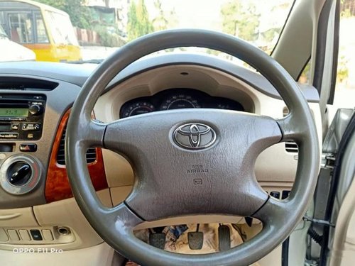 Used Toyota Innova 2011 MT for sale in Thane 