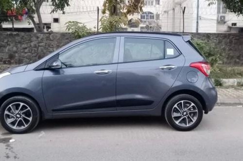 Used 2017 Hyundai Grand i10 MT for sale in New Delhi 