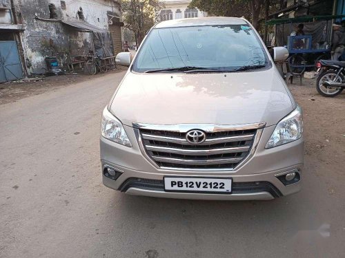 Toyota Innova 2.5 VX 7 STR 2014 MT in Ludhiana