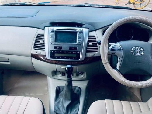 Toyota Innova 2014 MT for sale in Kolhapur