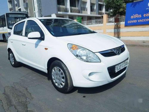 Hyundai i20 1.2 Magna Executive 2011 MT for sale in Ahmedabad