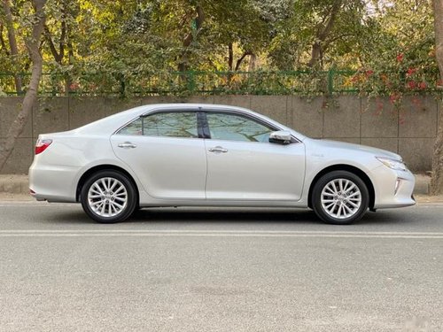 Used 2016 Camry Hybrid 2.5  for sale in New Delhi