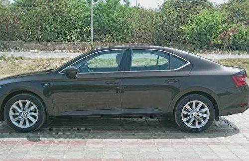 Used 2017 Superb LK 1.8 TSI AT  for sale in New Delhi