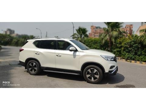 Used 2019 Mahindra Alturas G4 low price