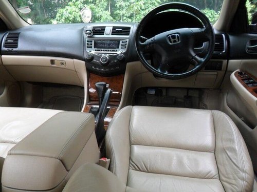 Used 2005 Accord VTi-L (MT)  for sale in Bangalore