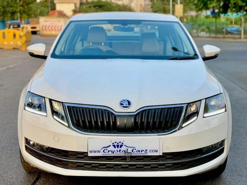 Used 2019 Octavia 2.0 TDI MT Ambition  for sale in Mumbai