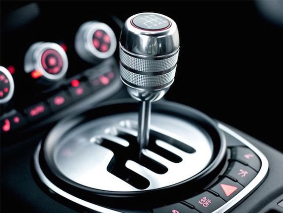 Driving tips: how and when to change gears